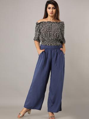 mid rise flared palazzo - 17649883 - Standard Image - 4
