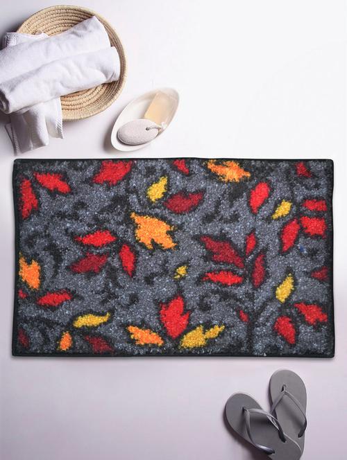 bianca soft-cotton bath mat with rubber back -1pc small (super dry) abstract-red/brown - 17655392 - Standard Image - 1