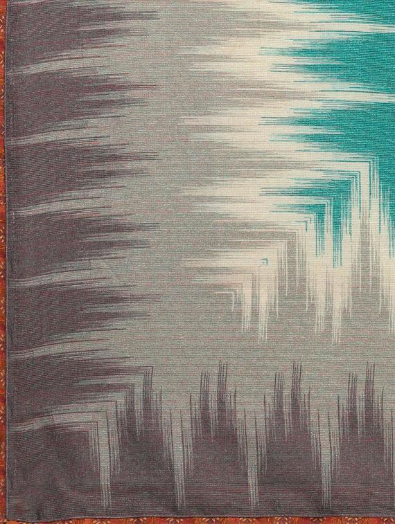 ikat printed saree with blouse - 17656398 - Zoom Image - 4