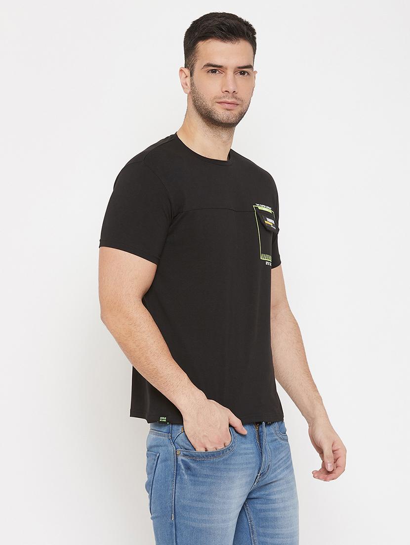 black printed pocket t-shirt - 17659291 - Zoom Image - 2