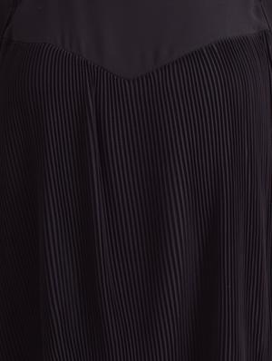round neck pleated top - 17661192 - Standard Image - 4