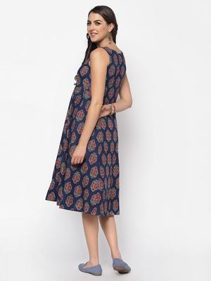 boat neck printed dress - 17661231 - Standard Image - 3