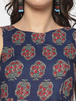 boat neck printed dress - 17661231 - Standard Image - 5