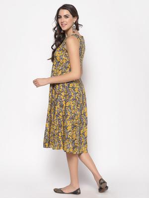 boat neck printed dress - 17661232 - Standard Image - 3