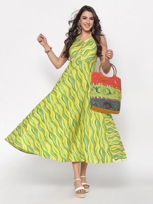 v neck striped flared dresss - 17661233 - Standard Image - 4
