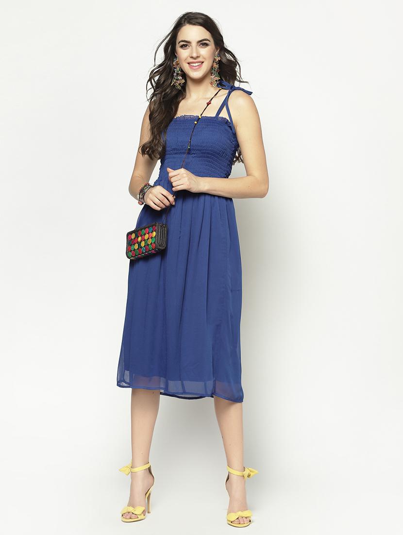 smocked detail solid midi dress - 17661252 - Zoom Image - 4