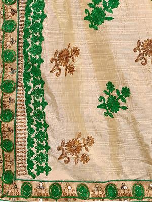 cream silk blend embroidered saree with blouse - 17668933 - Standard Image - 4