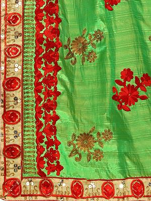 green silk blend embroidered saree with blouse - 17668936 - Standard Image - 4