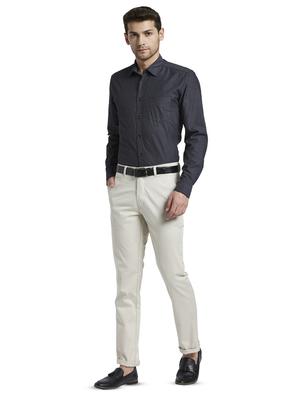 off white solid flat front casual trouser - 17670132 - Standard Image - 4