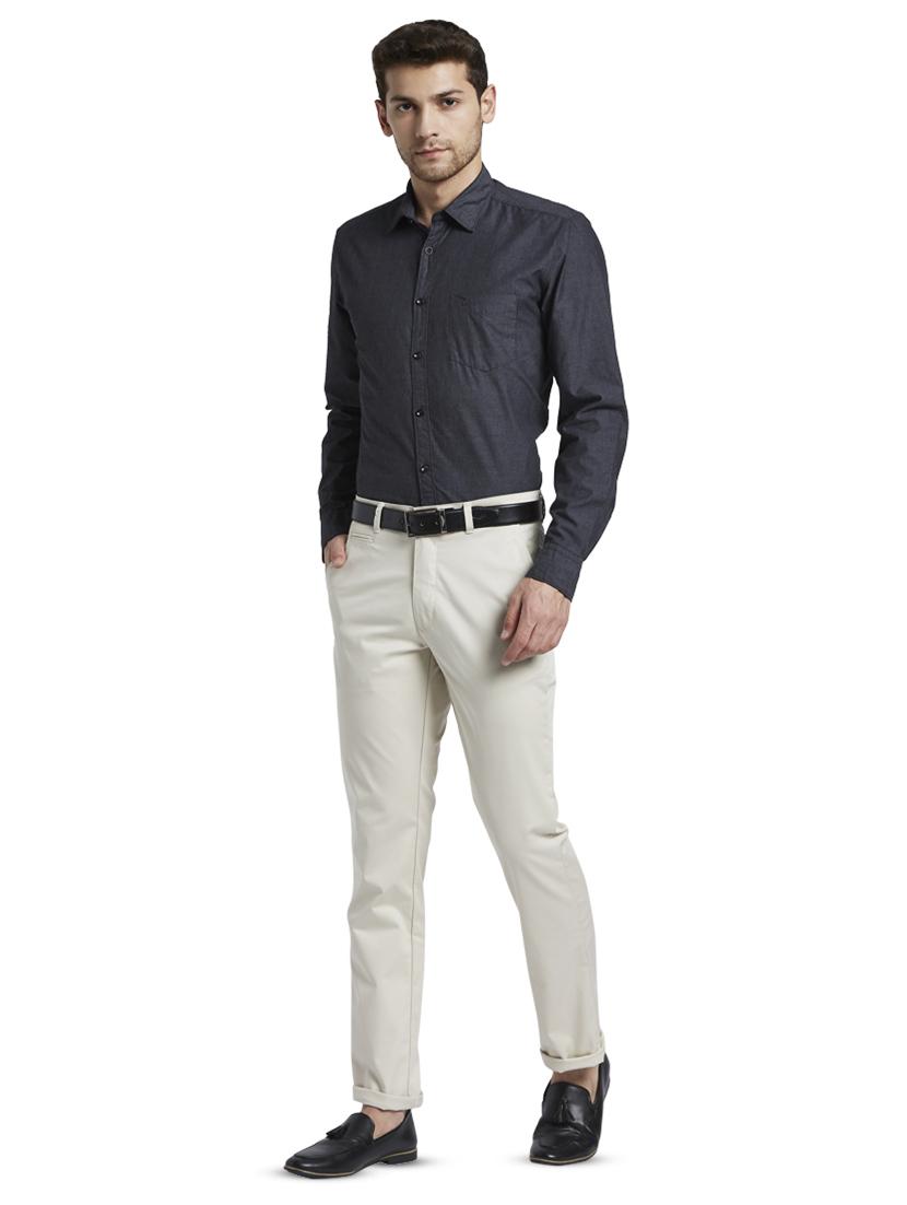 off white solid flat front casual trouser - 17670132 - Zoom Image - 4