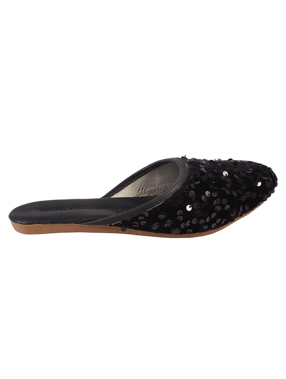 black slip on mojari - 17673134 - Zoom Image - 2