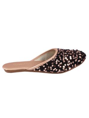 brown slip on jutis - 17673135 - Standard Image - 2