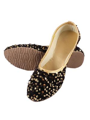 gold slip on jutis - 17673141 - Standard Image - 4