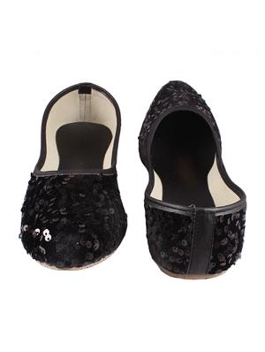 black slip on jutis - 17673142 - Standard Image - 3