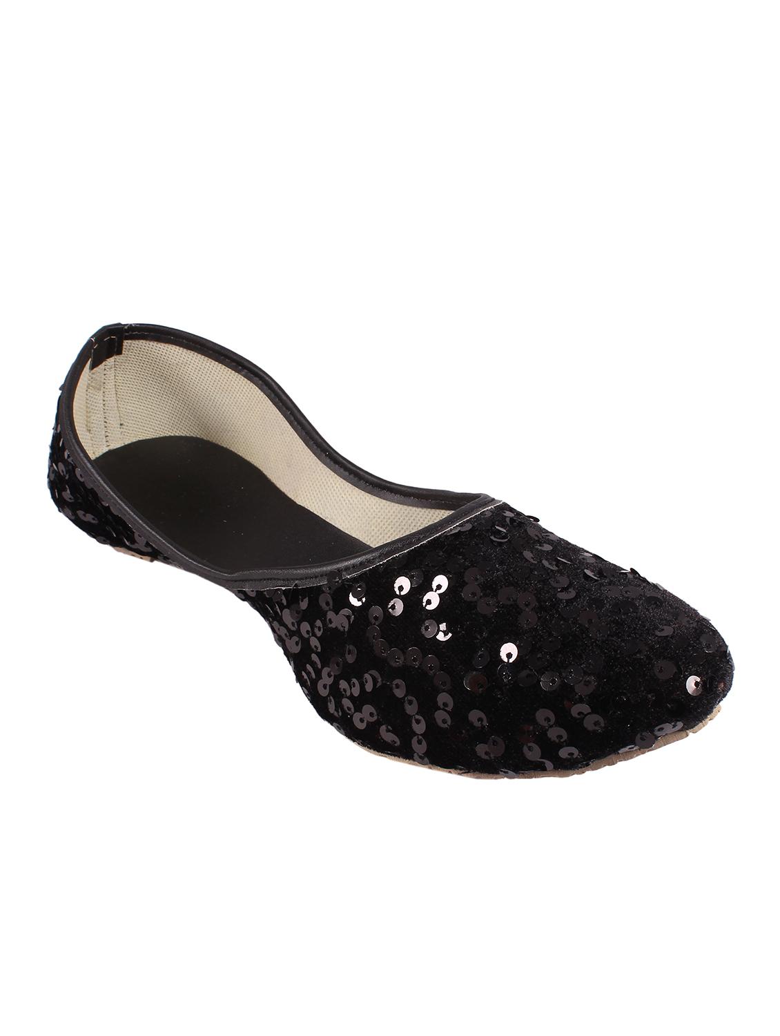 black slip on jutis - 17673142 - Zoom Image - 1
