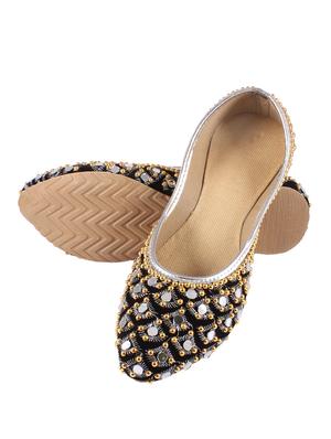 silver slip on jutis - 17673149 - Standard Image - 4