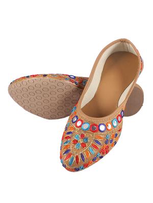 brown slip on jutis - 17673151 - Standard Image - 4