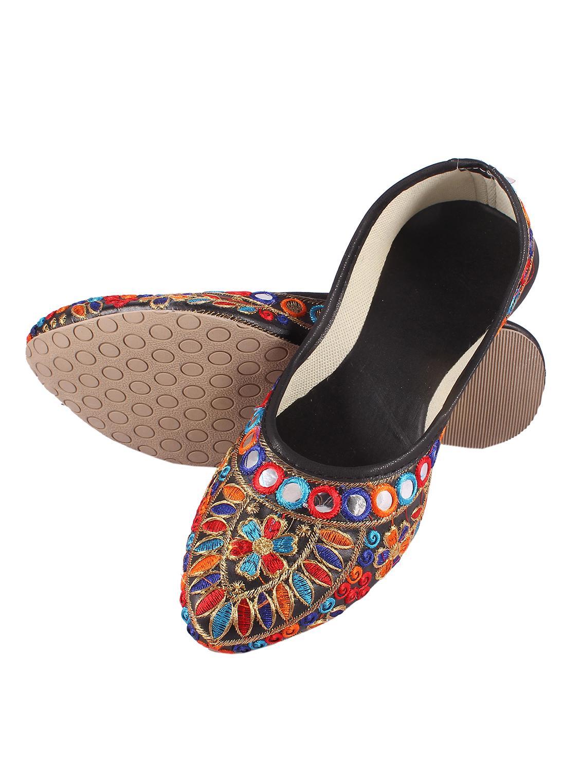 black slip on jutis - 17673152 - Zoom Image - 4
