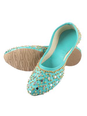 blue slip on jutis - 17673157 - Standard Image - 4