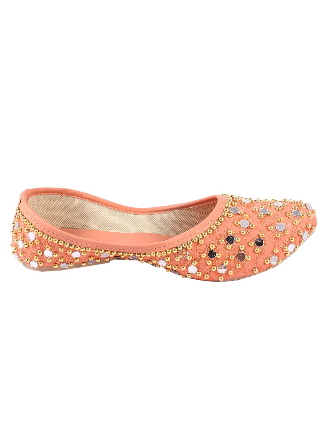 pink slip on jutis - 17673158 - Zoom Image - 2