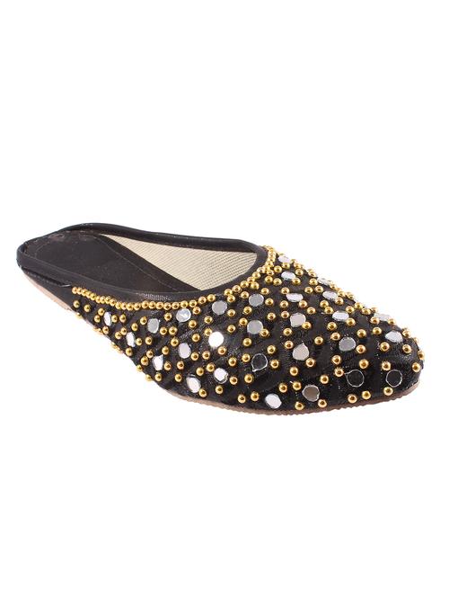 black slip on jutis - 17673160 - Standard Image - 1