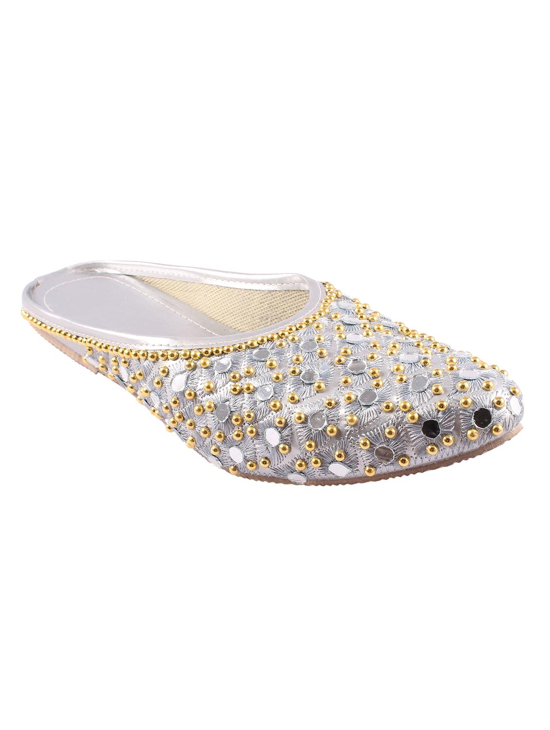 silver slip on jutis - 17673161 - Zoom Image - 1