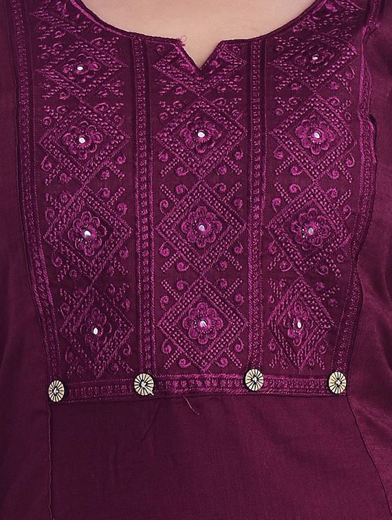 tonal embroidered straight kurta - 17673189 - Zoom Image - 4