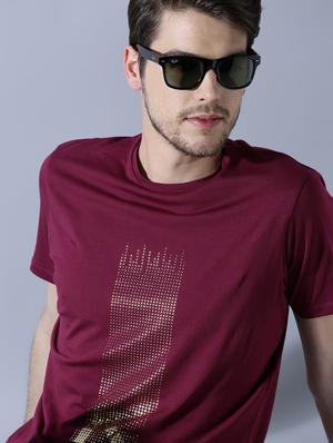maroon chest print t-shirt - 17675341 - Standard Image - 6