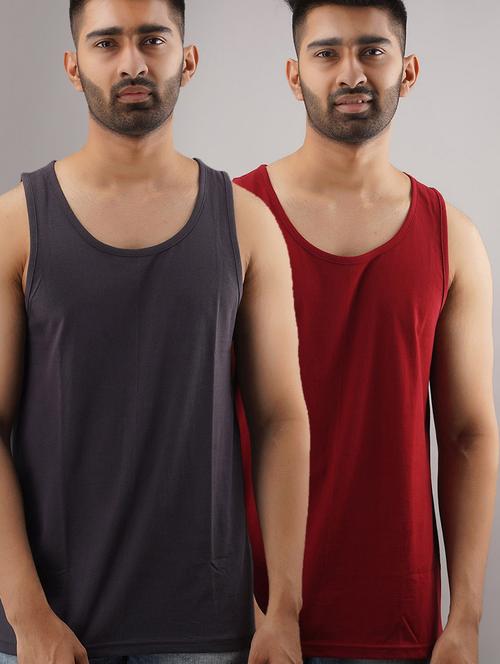 set of 2 solid vest - 17675982 - Standard Image - 1