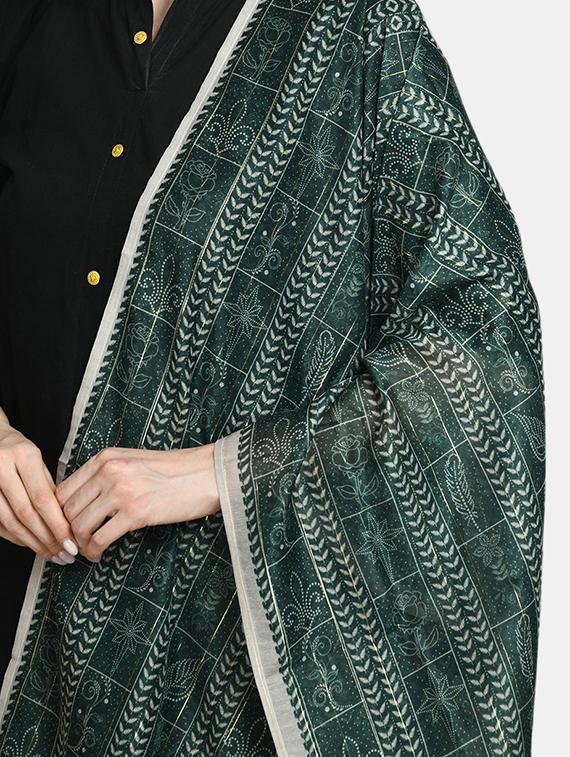 green silk blend printed dupatta - 17676449 - Zoom Image - 5