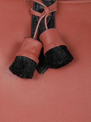 red leatherette (pu) regular handbag - 17677033 - Standard Image - 4