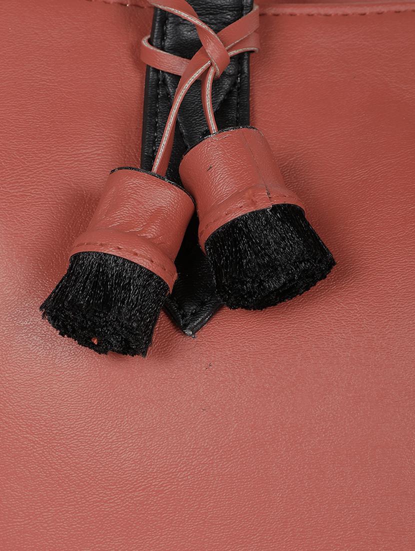 red leatherette (pu) regular handbag - 17677033 - Zoom Image - 4