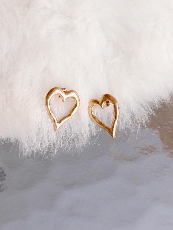 gold metal studs earring - 17678735 - Zoom Image - 1