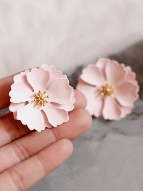 pink metal studs earring - 17678759 - Zoom Image - 2