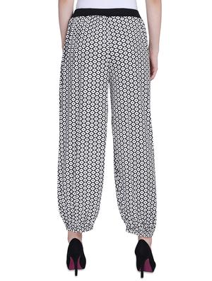black printed harem - 17678970 - Standard Image - 3