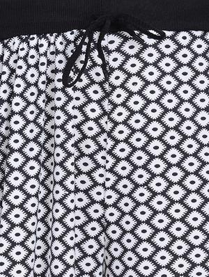 black printed harem - 17678970 - Standard Image - 5