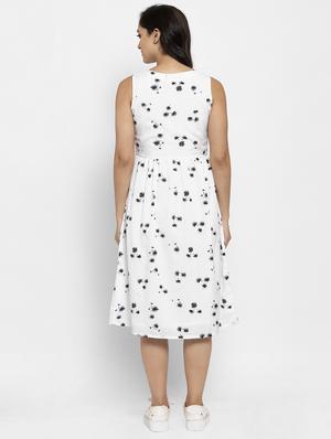 round neck floral flared dress - 17683493 - Standard Image - 3