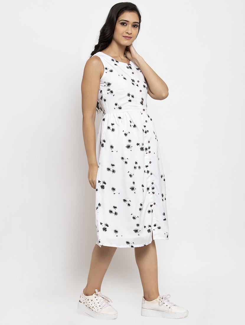 round neck floral flared dress - 17683493 - Zoom Image - 2
