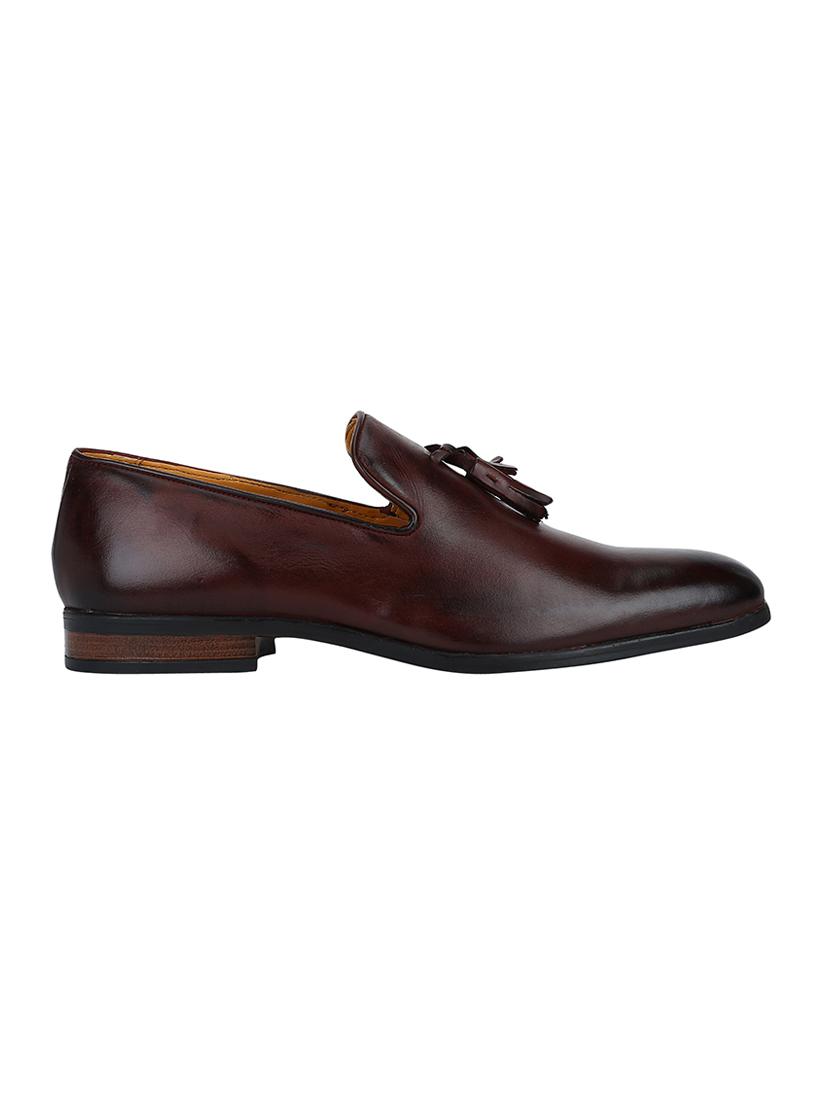 red leather slip on loafers - 17683507 - Zoom Image - 2