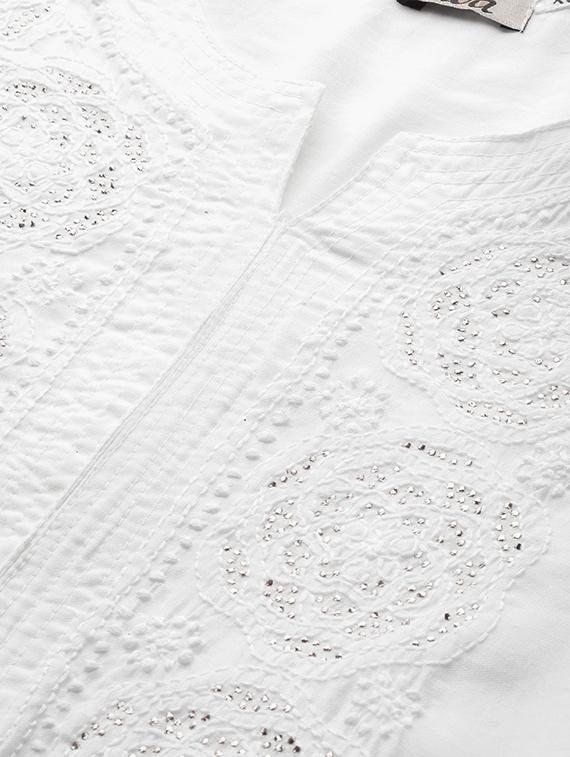 ada hand-embroidered white chikankari kurta - 17683797 - Zoom Image - 5