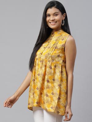 mandarin neck geometric top - 17685072 - Standard Image - 2