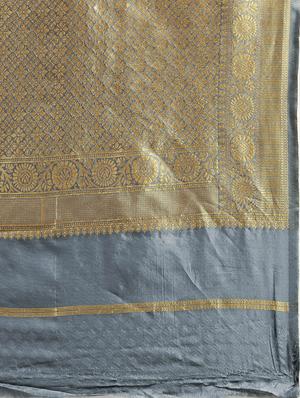 jacquard banarasi saree with blouse - 17687307 - Standard Image - 4