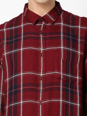 red checkered casual shirt - 17689387 - Standard Image - 4