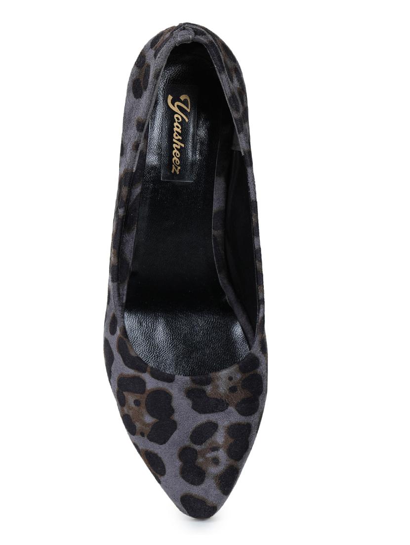 gray slip on pump - 17689434 - Zoom Image - 4