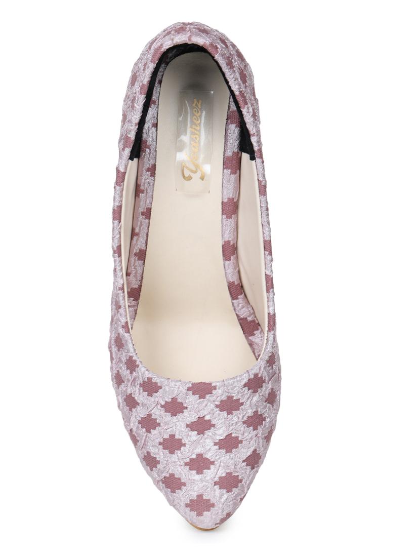 pink slip on pump - 17689441 - Zoom Image - 4