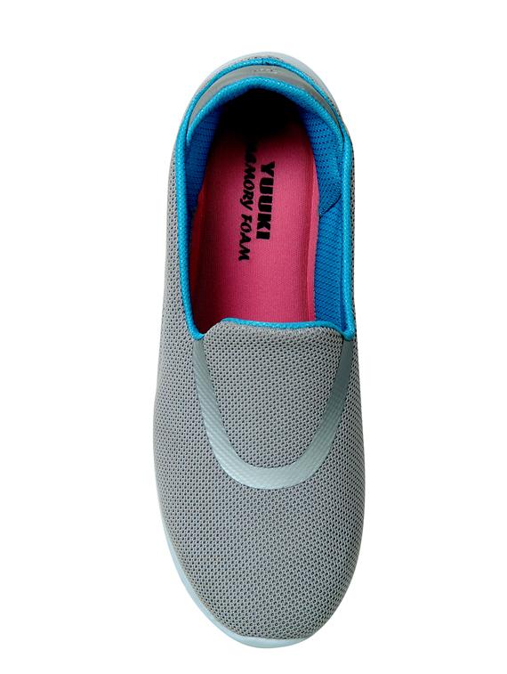 grey mesh slip on sports shoes - 17690040 - Zoom Image - 4