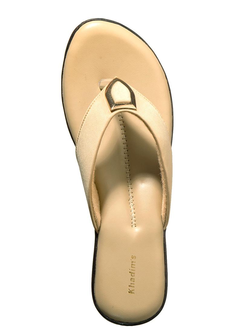 beige toe separator sandal - 17690184 - Zoom Image - 4