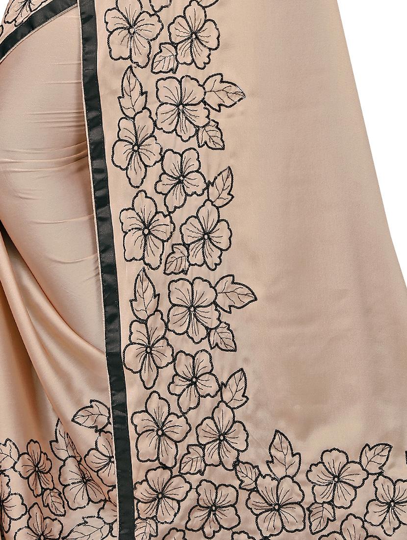 peach embroidered banarasi saree with blouse - 17690713 - Zoom Image - 4