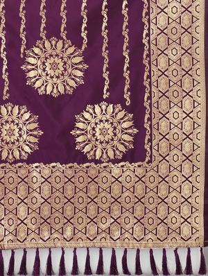 burgundy silk banarasi dupatta - 17690767 - Standard Image - 4