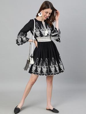 bell sleeves embroidered dress - 17692084 - Standard Image - 4